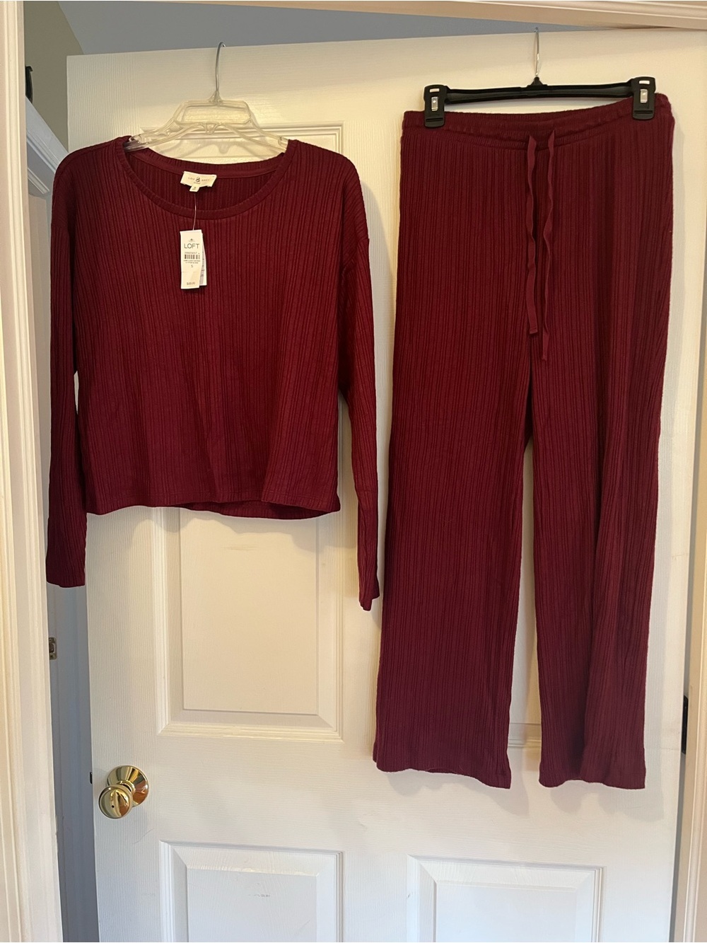 NWT LOFT Lou & Grey Women’s Two-Piece Sleep Set in Burgundy - Size Small